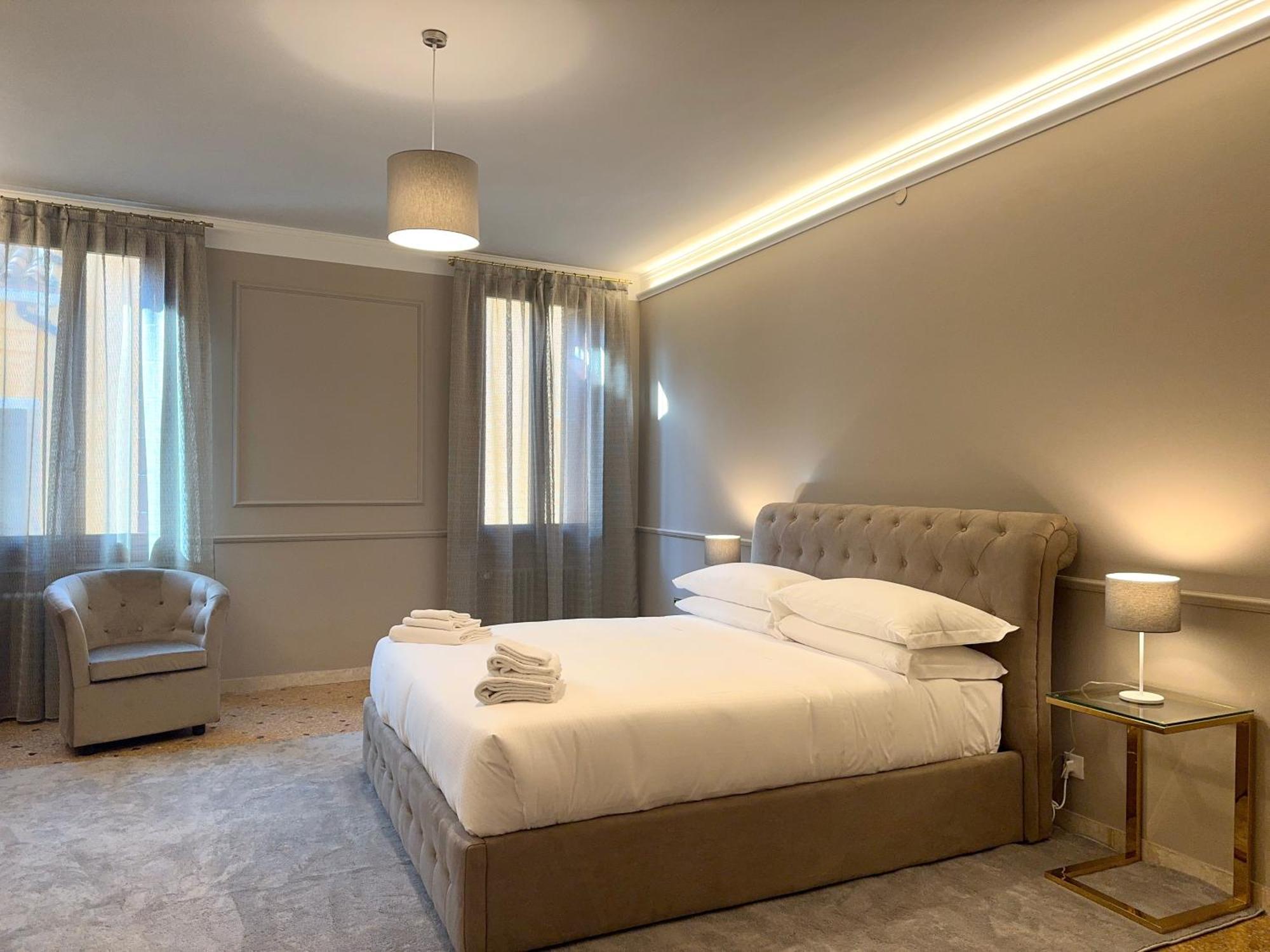 San Vio Palace Luxury Apartments Venice Exterior photo