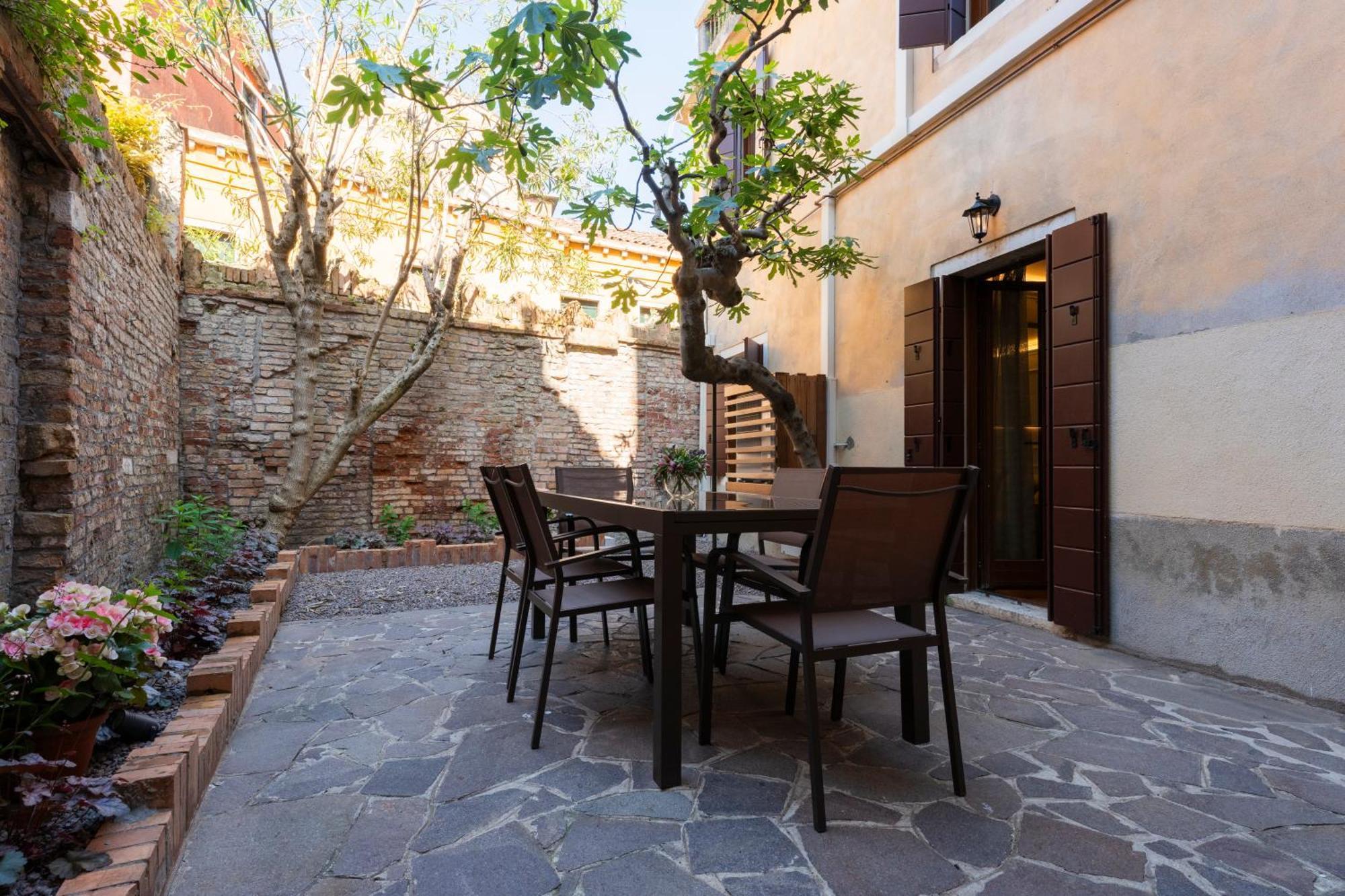 San Vio Palace Luxury Apartments Venice Exterior photo